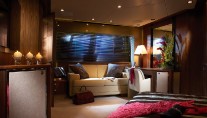 Sunseeker Predator 92 Sport - Another view of the owners steteroom 